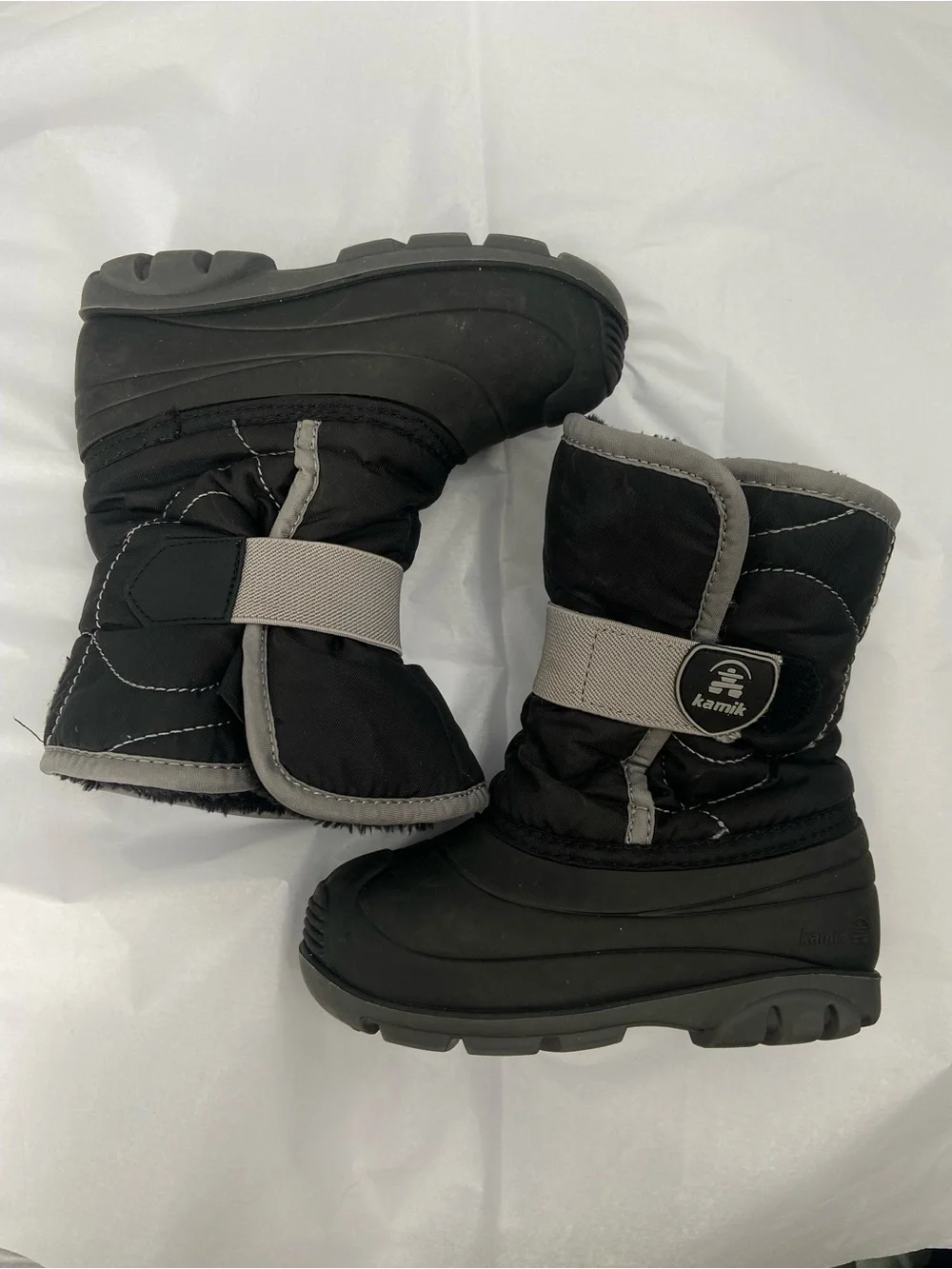 Kamik Kids‎ Black Snowbug Winter Boot with Light Gray Strap 10